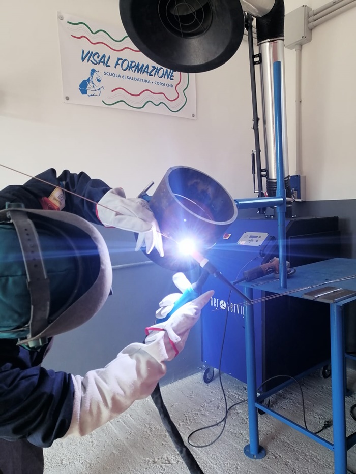 Corso di saldatura tig più elettrodo rivestito più filo continuo animato